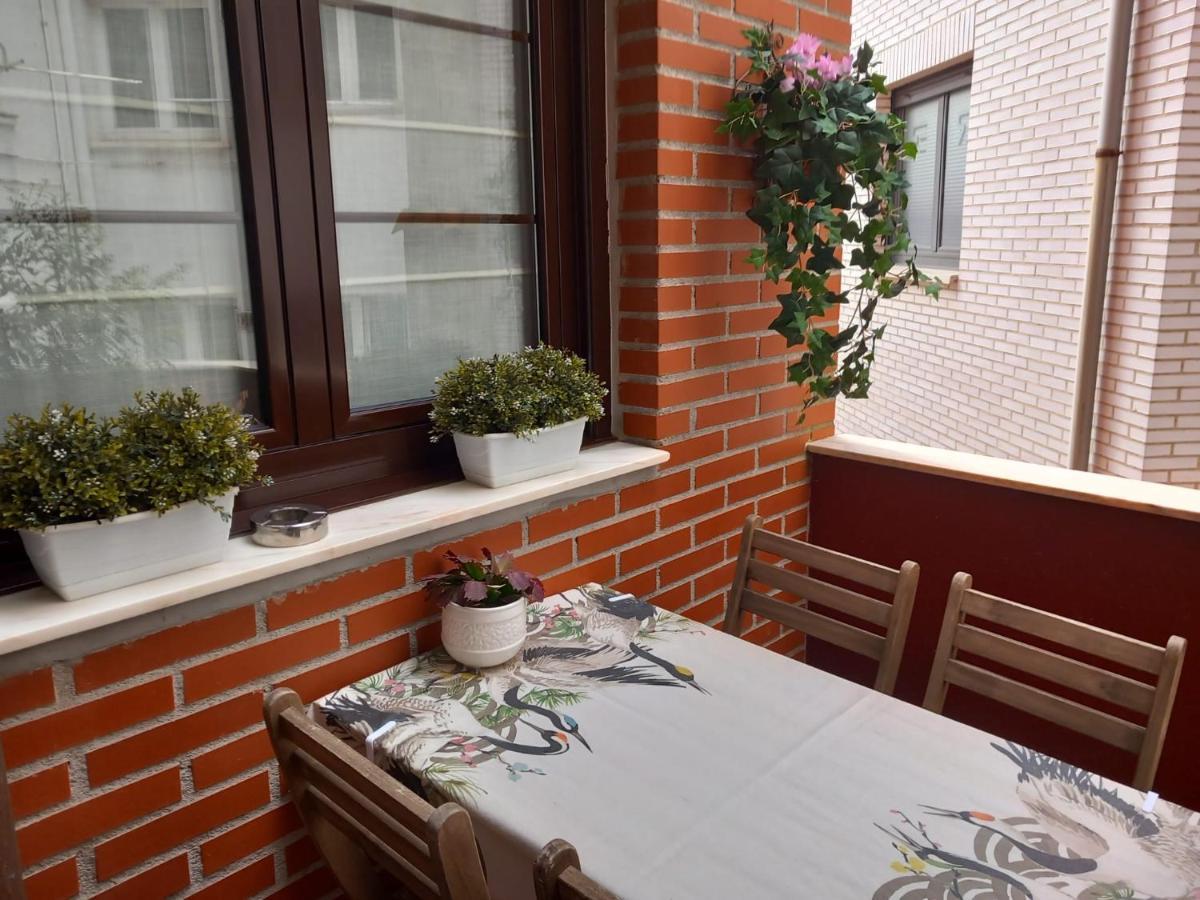 Menval16 Lägenhet Gijón Exteriör bild