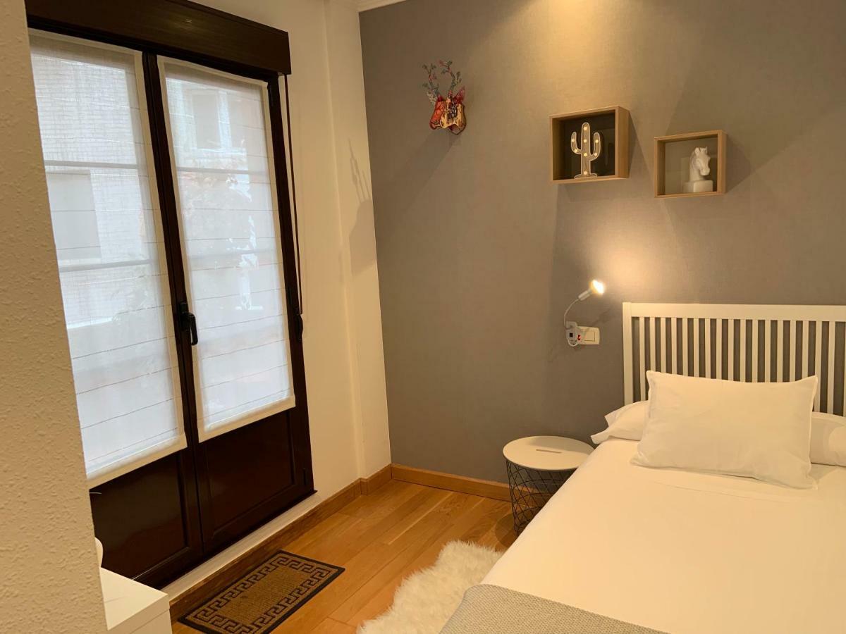 Menval16 Lägenhet Gijón Exteriör bild